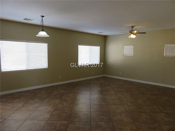 3rd image of 6082 Darnley St
