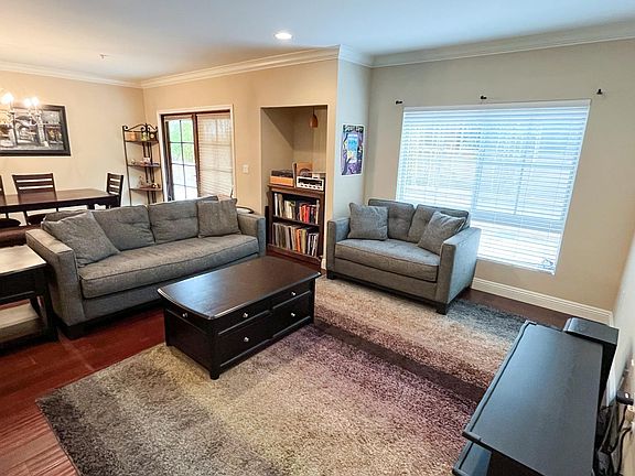 4th image of 1845 Federal Ave #105