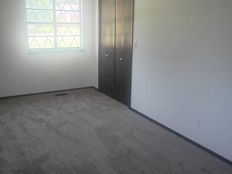 312 NW 2nd St — Photo 12