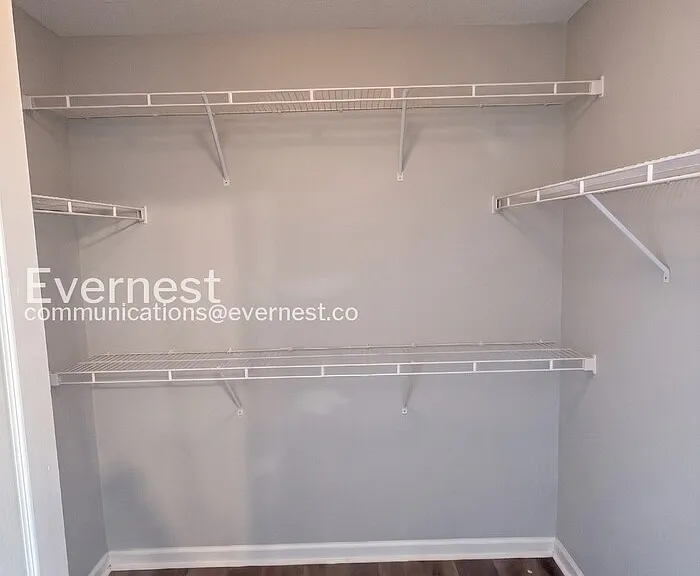 8641 Thomas Ln — Photo 22