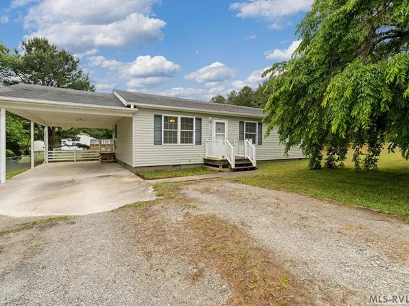800 Woodland Dr, South Hill, VA 23970