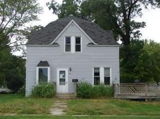 578 Center St E, Britt, IA 50423
