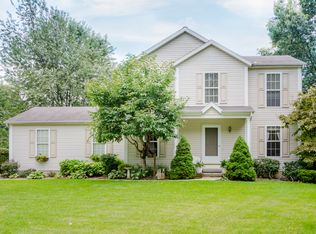 1140 Charles Trl, Saint Joseph, MI 49085