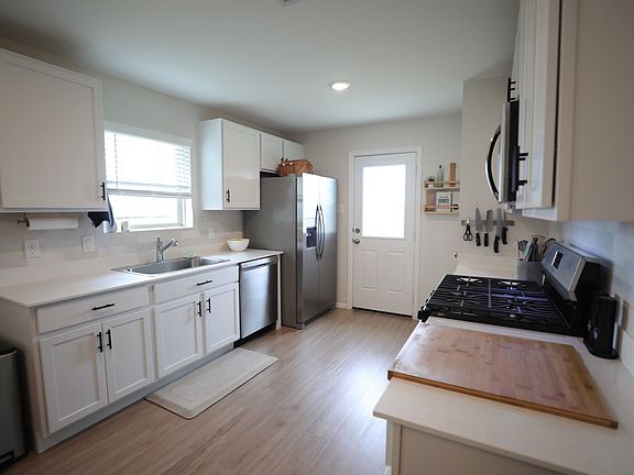 2nd image of 4122 Brazos Brook Trl