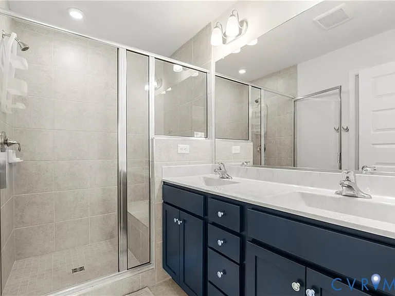 12221 Dutch Elm Cir — Photo 10