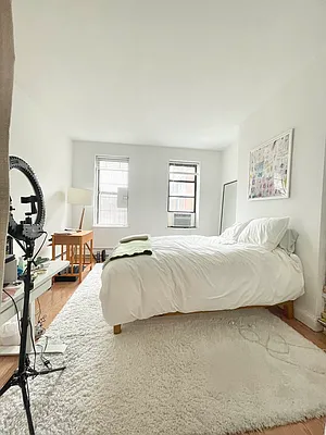 Rented by Oxford Property Group | media 17