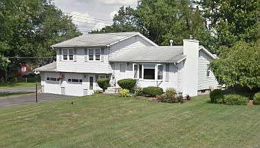 1st image of 201 Crestwood Dr