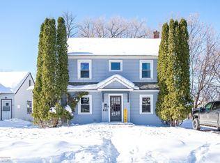 915 4th St S, Moorhead, MN 56560
