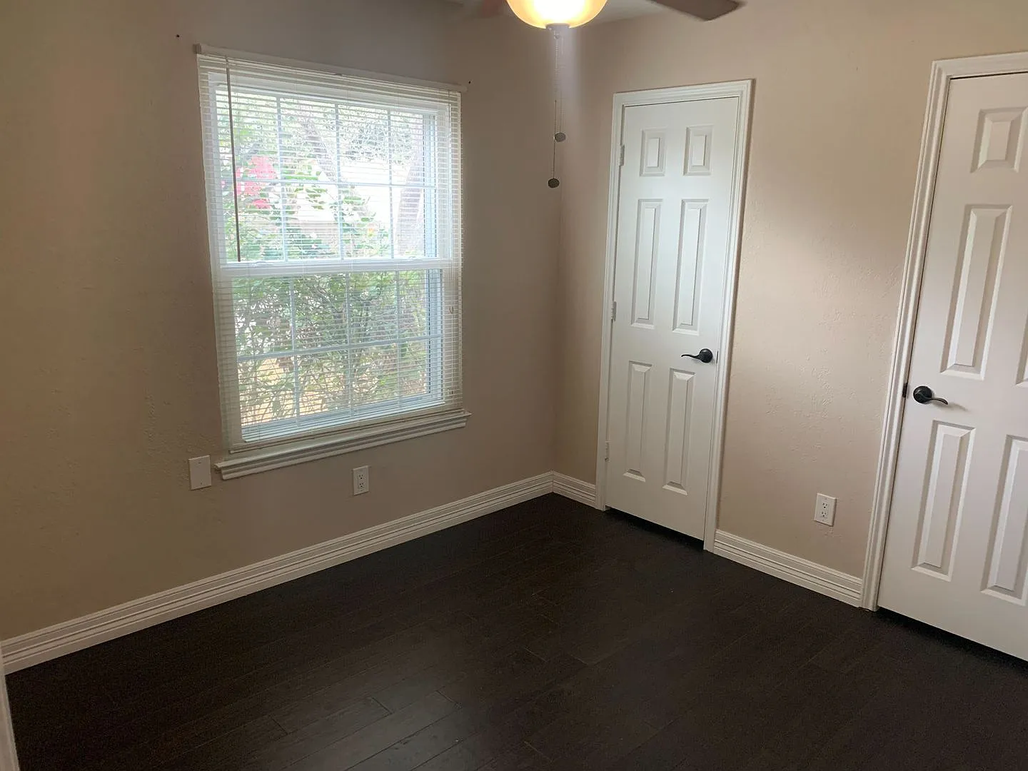 *Coming Soon* Spacious 4-Bedroom Home With Hot Tub & Fenced Yard! — Photo 4