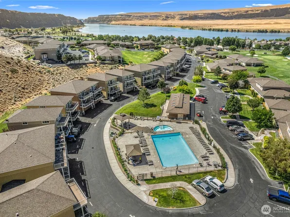 9270 Canyon Drive NW #C16, Quincy, WA 98848