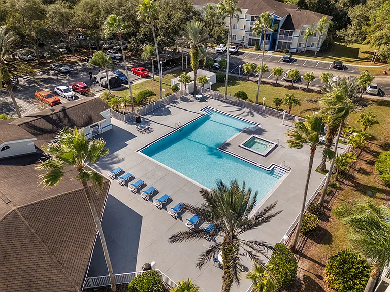 The Landings At Cypress Meadows — Photo 19