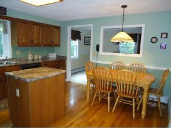 2nd image of 16 Mallard Ln