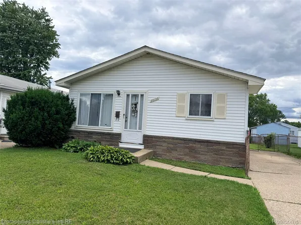 20158 Abrahm St, Clinton Township, MI 48035