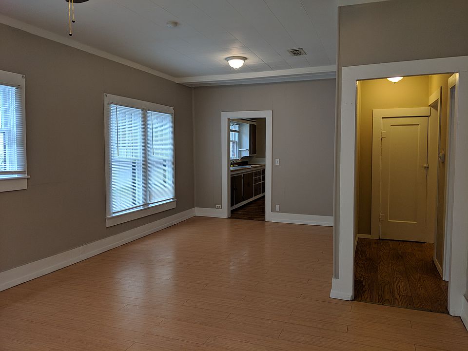 1st image of 920 S Grand Ave