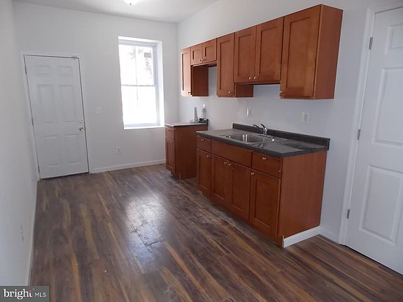 5th image of 4521 Westminster Ave