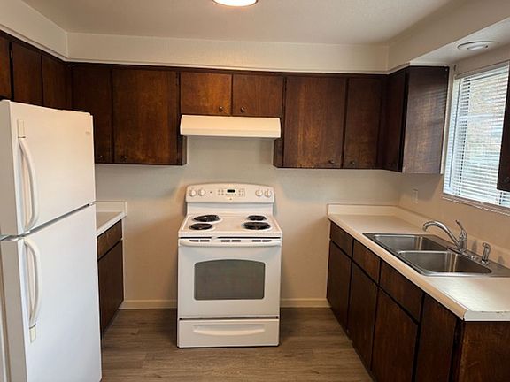 3rd image of 826 S Royal Ave #828