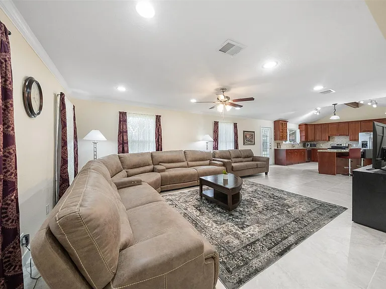 14702 Westway Ln — Photo 15