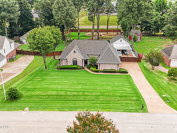 2nd image of 5594 Marlin Pl