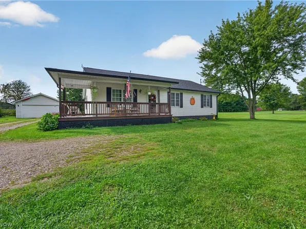 576 School St, Tuscarawas, OH 44682