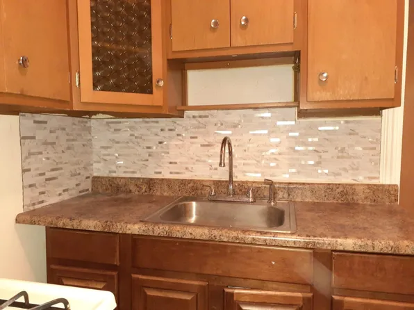 739 Weiser St, Reading, PA 19601