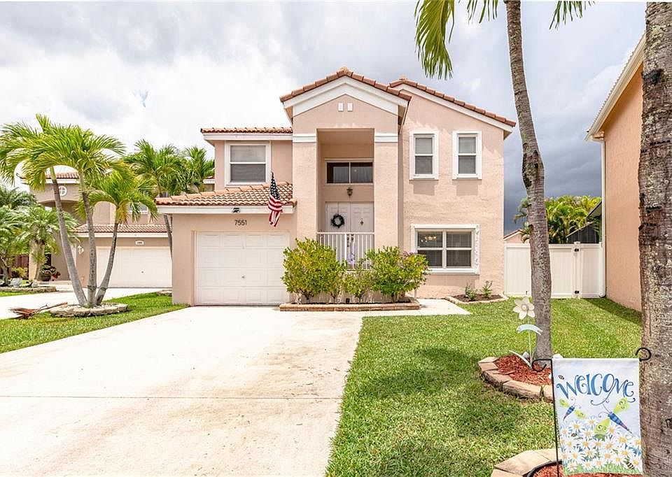 1st image of 7551 Viscaya Cir