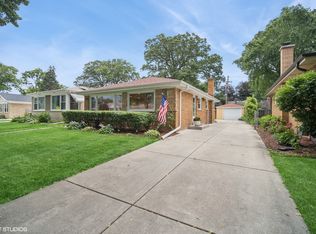 8925 Meade Ave, Morton Grove, IL 60053