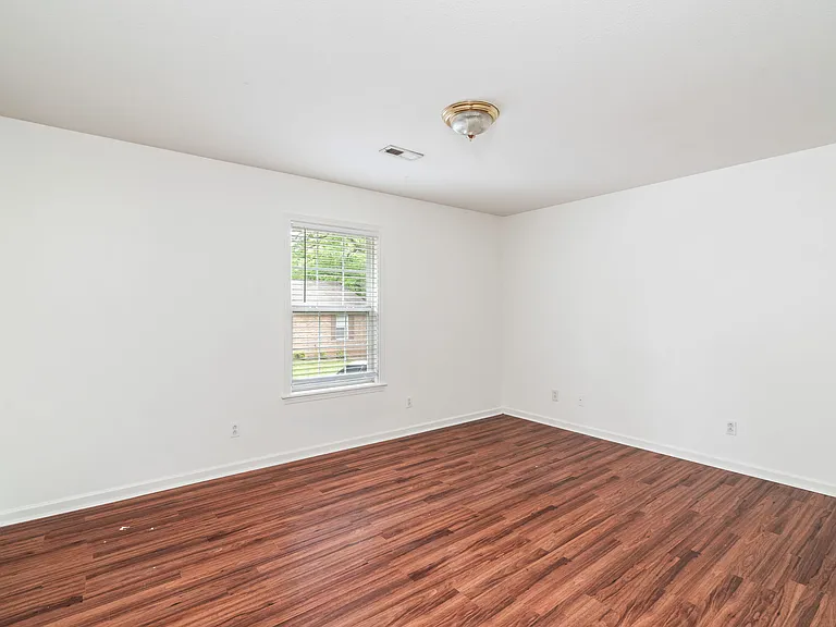 3518 Acorn Woods Way — Photo 10