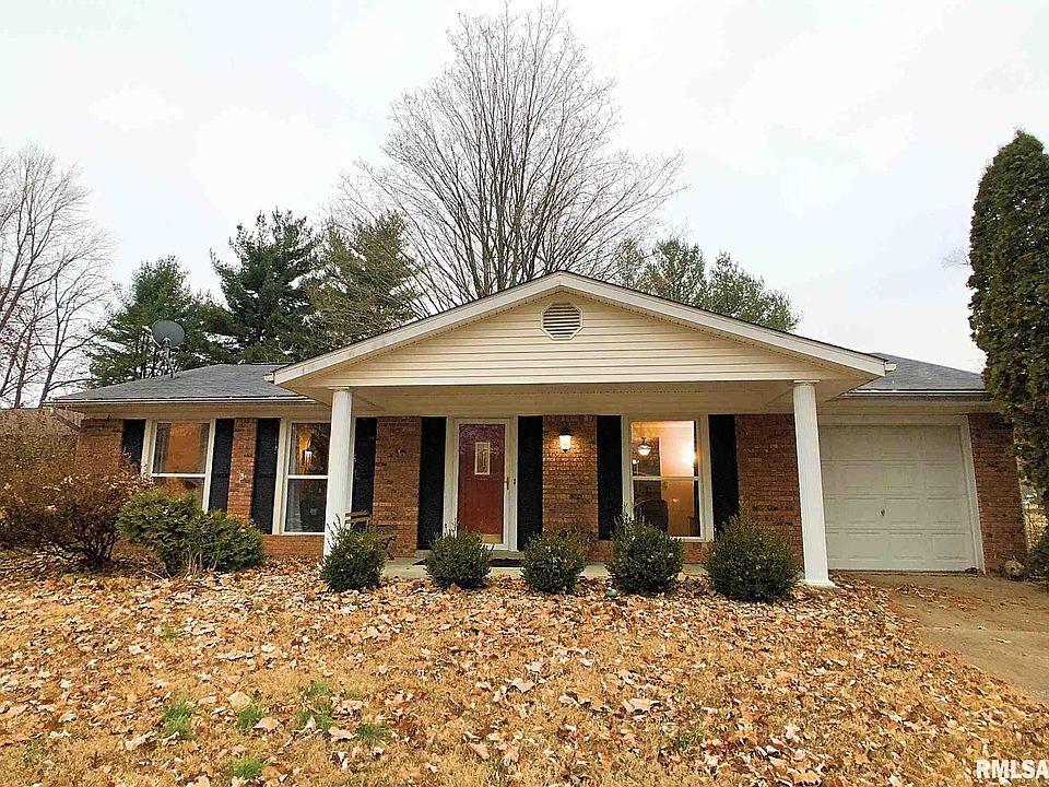 1st image of 208 N Lark Ln