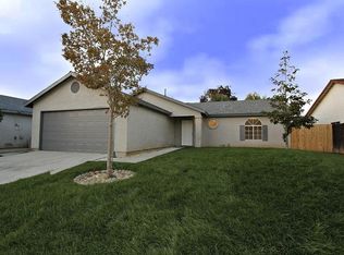 5702 W Acacia Ave, Fresno, CA