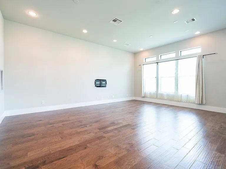 1613 Wheeler St #C — Photo 11