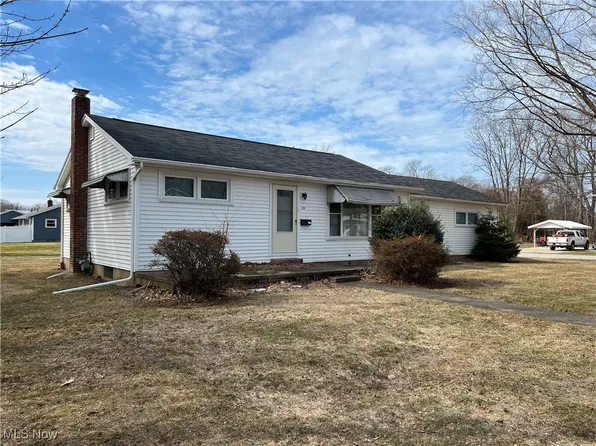715 Grove St, Conneaut, OH 44030