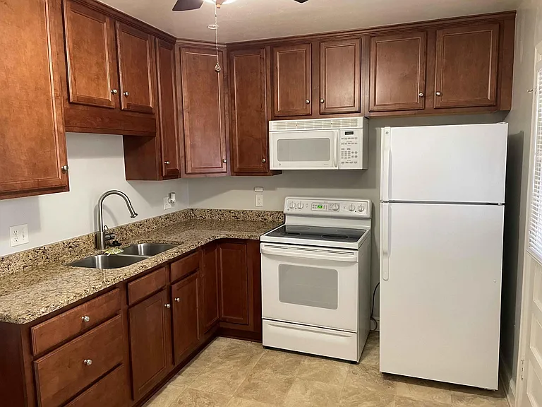 503 Vista Ave — Photo 3