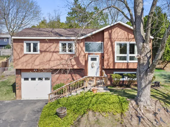 19 Tamarack Lane, East Greenbush, NY 12061