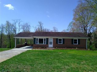 168 Lori Ln, Mount Airy, NC 27030