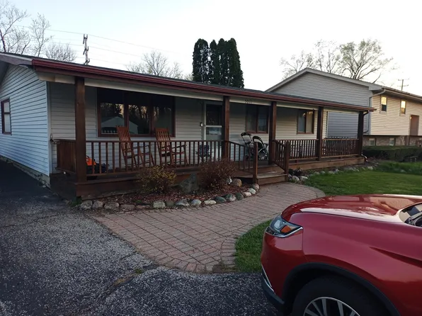 5011 Home Ave, McHenry, IL 60050