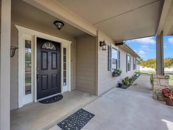 109 Lakeview Drive, Kingsland, TX 78639