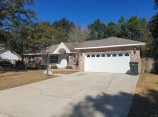 5748 Pebble Ridge Dr, Milton, FL 32583