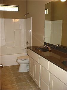 5th image of 809 S 198th St