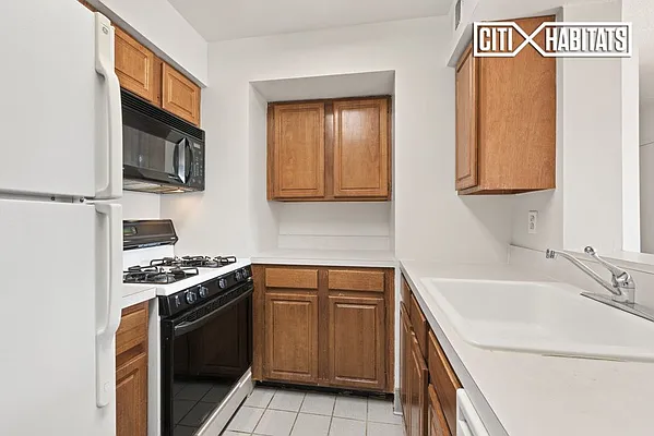 Rented by Citi Habitats | media 3