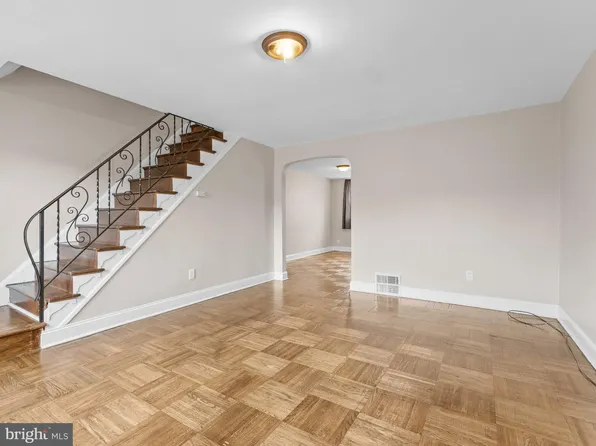 1343 Edgehill Rd, Darby, PA 19023