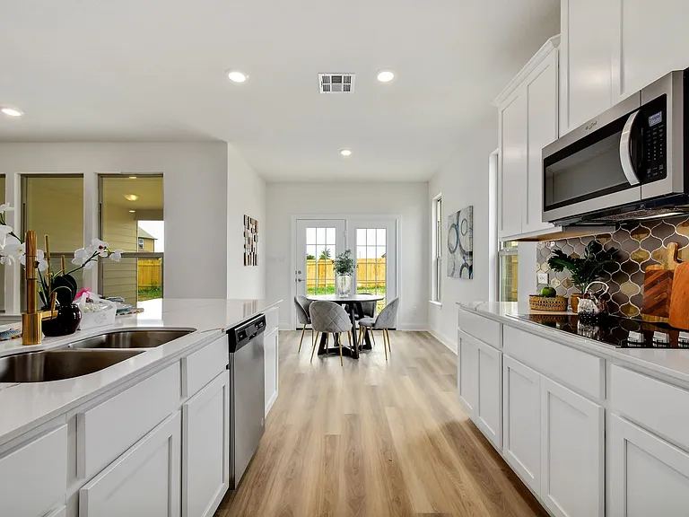 108 Redcliff Path — Photo 11