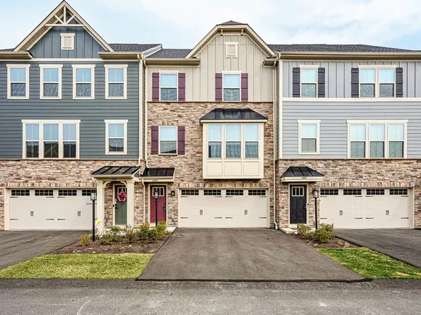 6003 Lampl Ln, Jeannette, PA 15644