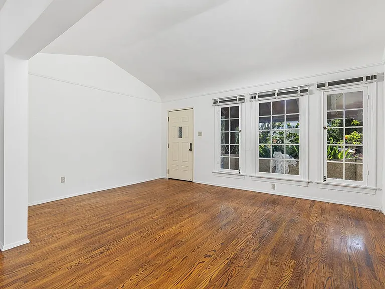 720 N Harper Ave — Photo 20