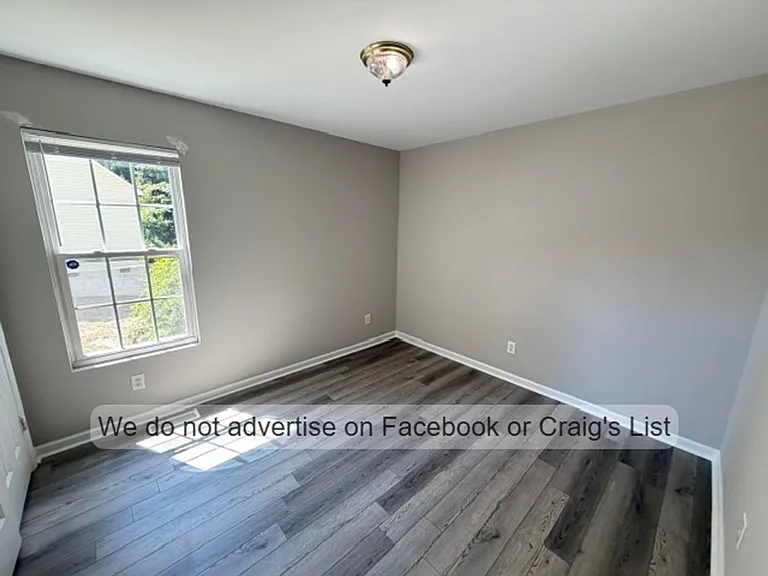 6124 Lonestar Rd — Photo 8