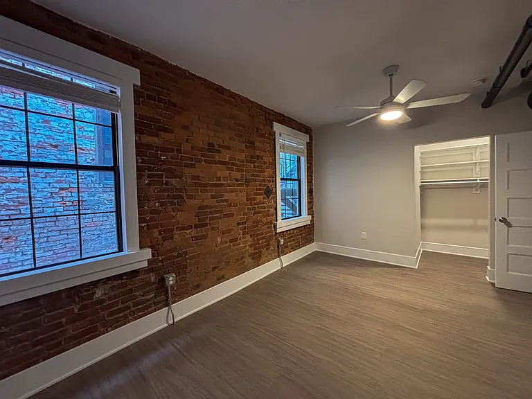 1318 Main St #2 — Photo 7