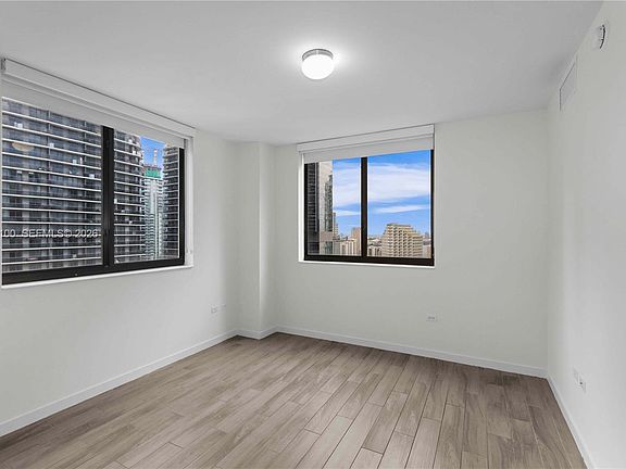 2nd image of 999 SW 1st Ave APT 3202
