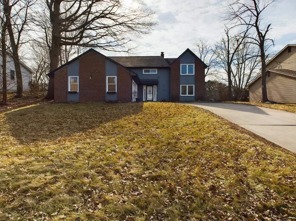 1022 Easton Trl, Fort Wayne, IN 46825