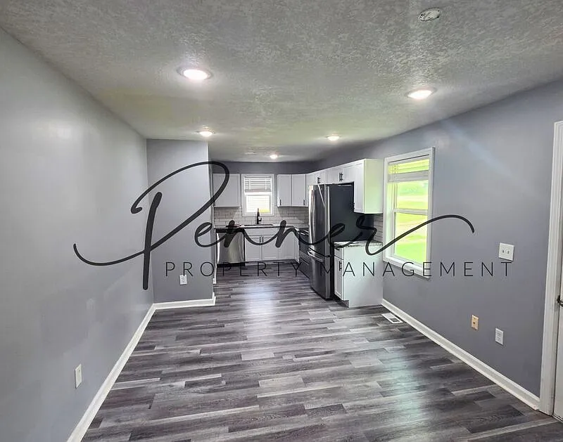 3 bed, 2.0 bath, 1780 sqft, $1,750 — Photo 3