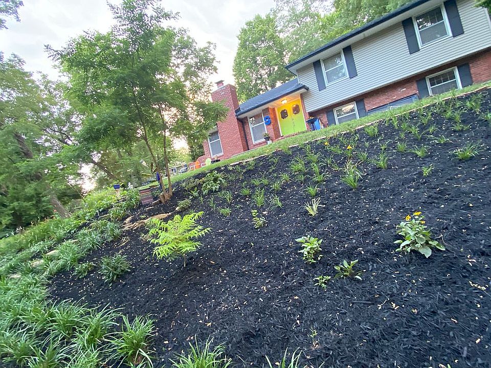 1st image of 528 N Fairview Ave