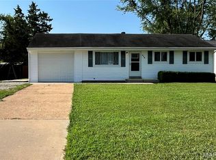 410 W Springfield Rd, Saint Clair, MO 63077